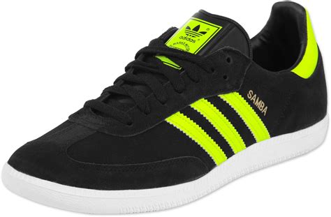 adidas schoenen geel zwart|Adidas zwarte schoenen.